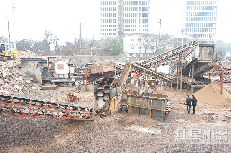 建筑廢料加工廠作業現場