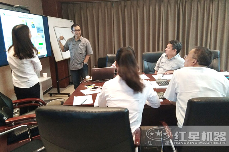 客戶來廠直接面對面交流，量身設計生產方案