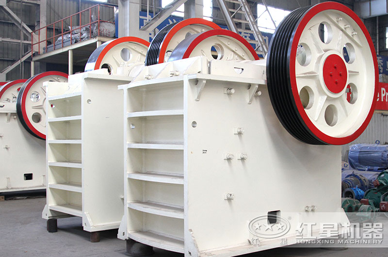 PE-750X1060顎式破碎機