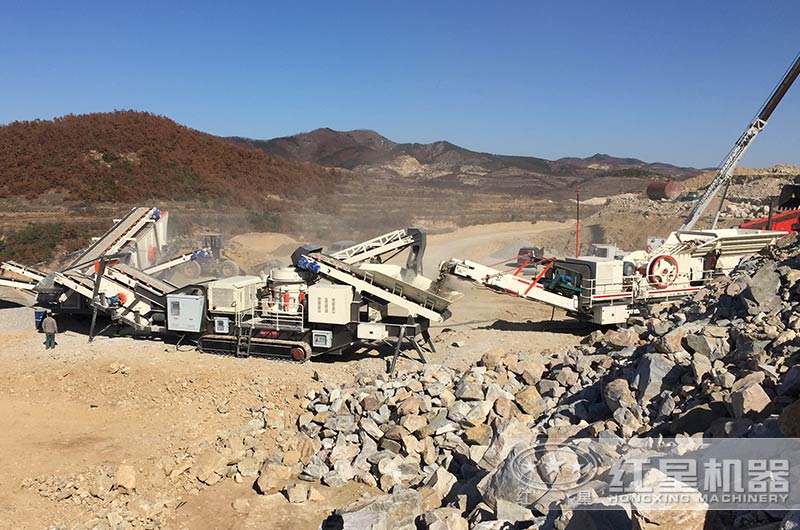 山東大型建筑垃圾破碎機現場實拍圖