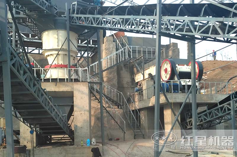 大型破碎石子機設備生產現場圖