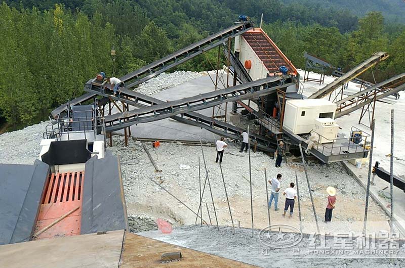 江蘇客戶車載移動石料破碎機生產現場