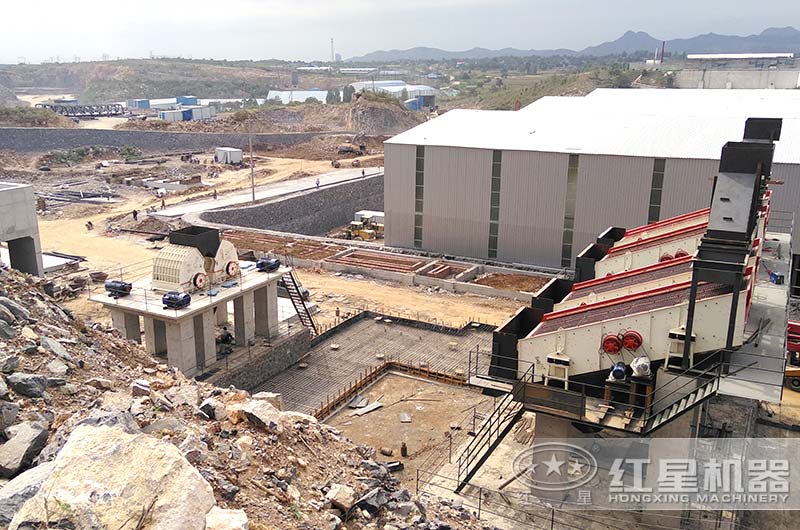大型石灰石破碎生產現場