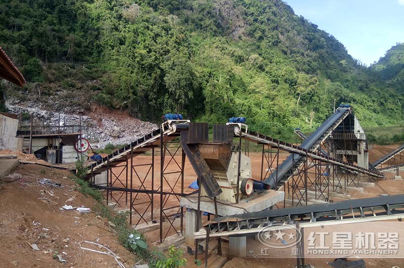 河南安陽某地時產50噸碎石機配置現場