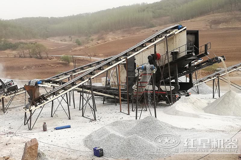 反擊式移動破碎站助力四川中巴破碎現場