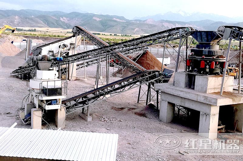 圓錐破破碎鵝卵石現場，搭配制砂機使用