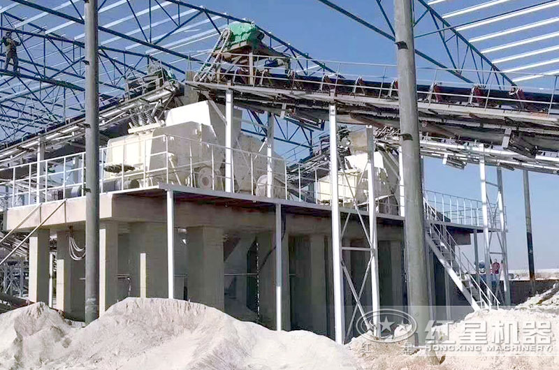反擊破碎機生產現場，河北大型砂石生產線